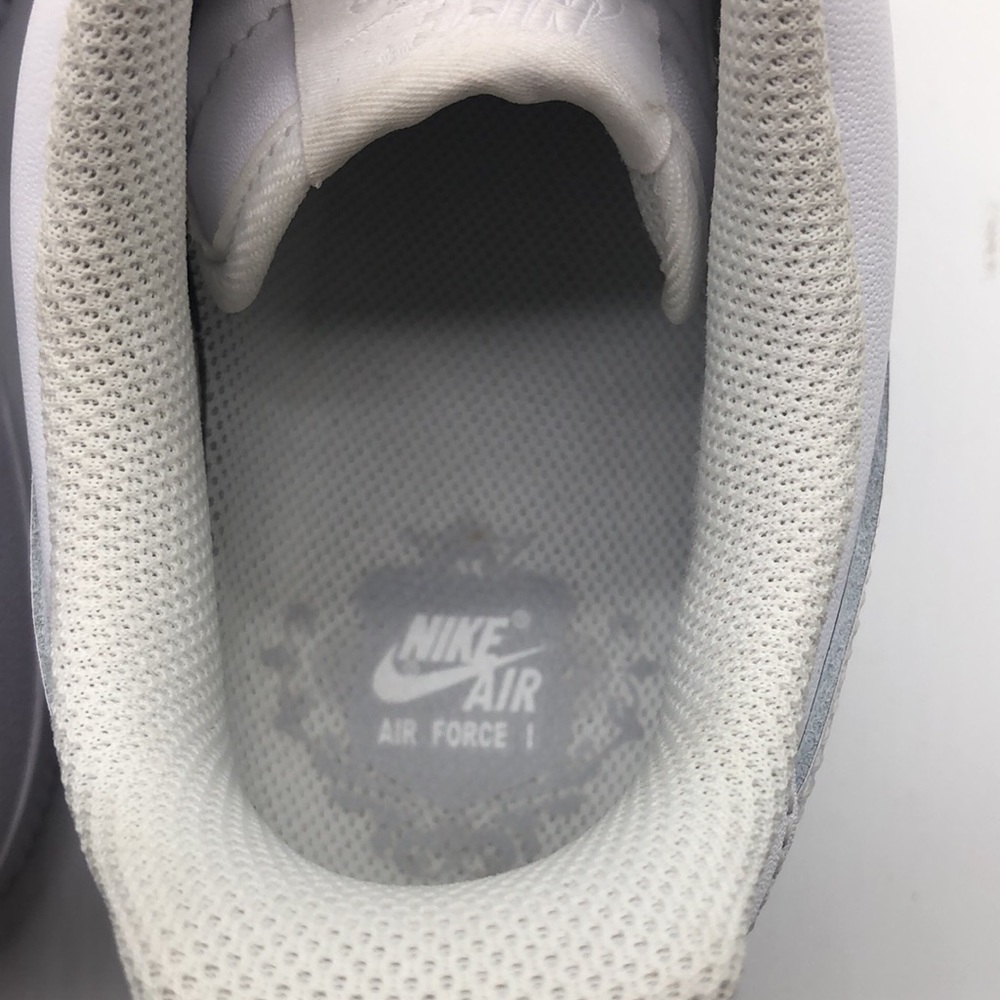 Nike Men's Air Force 1 Low '07 Triple White Casual Sneaker CW2288-111 USED Sz 7 - Picture 9 of 11